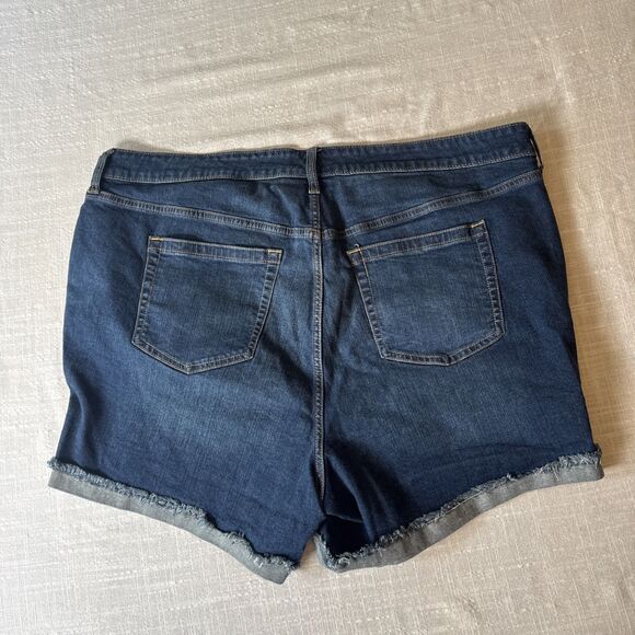 Torrid Feel The Fit Button Fly Cuffed Frayed‎ Look Stretchy Denim Shorts Size 22 - Picture 6 of 12